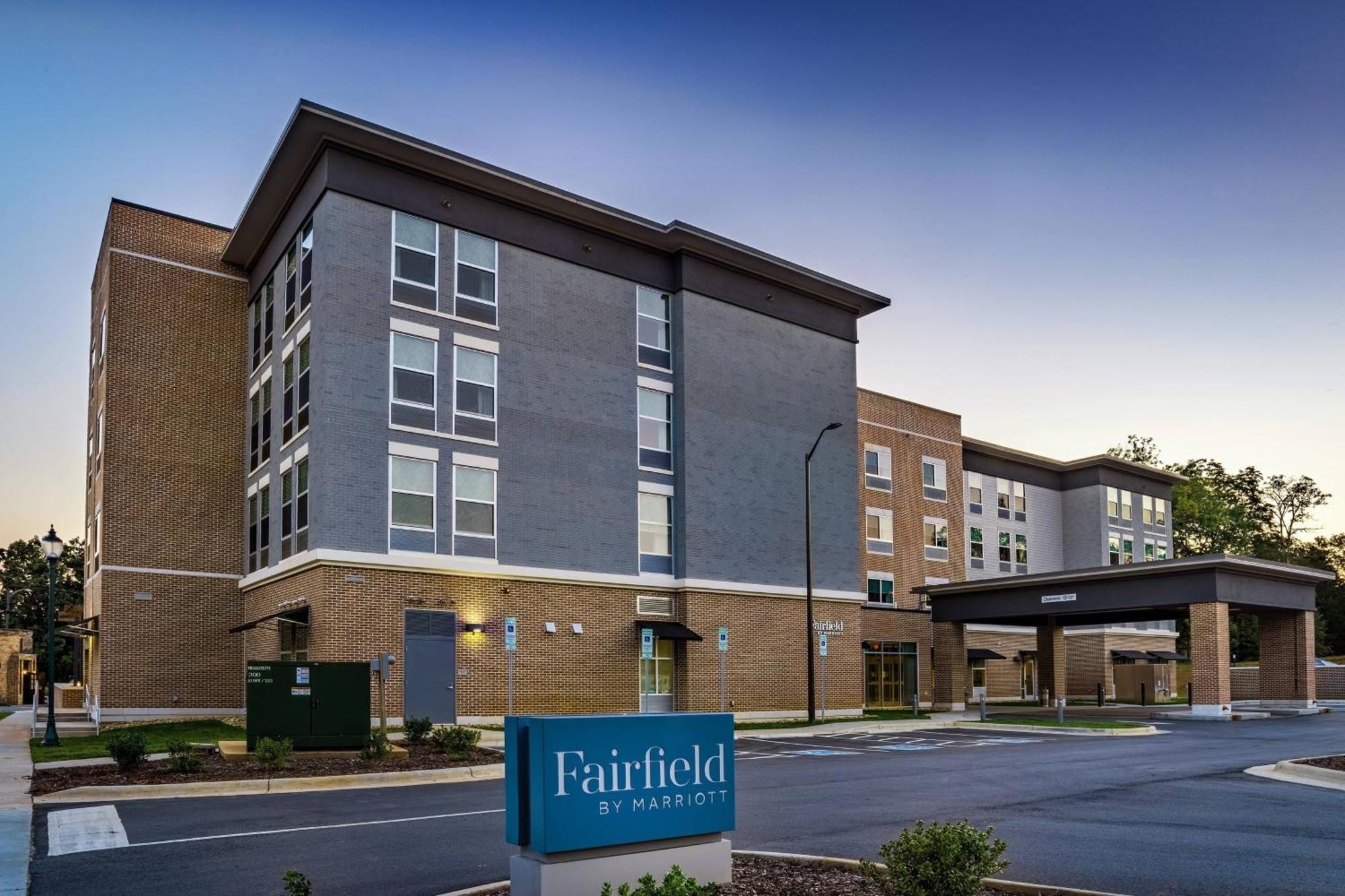 Fairfield Inn & Suites Morganton Historic Downtown Exterior photo